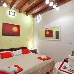 apartment-city-center-dragica.hotelinzadar.com/